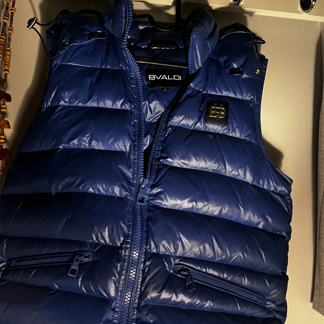 BVALDI VÄST - 92