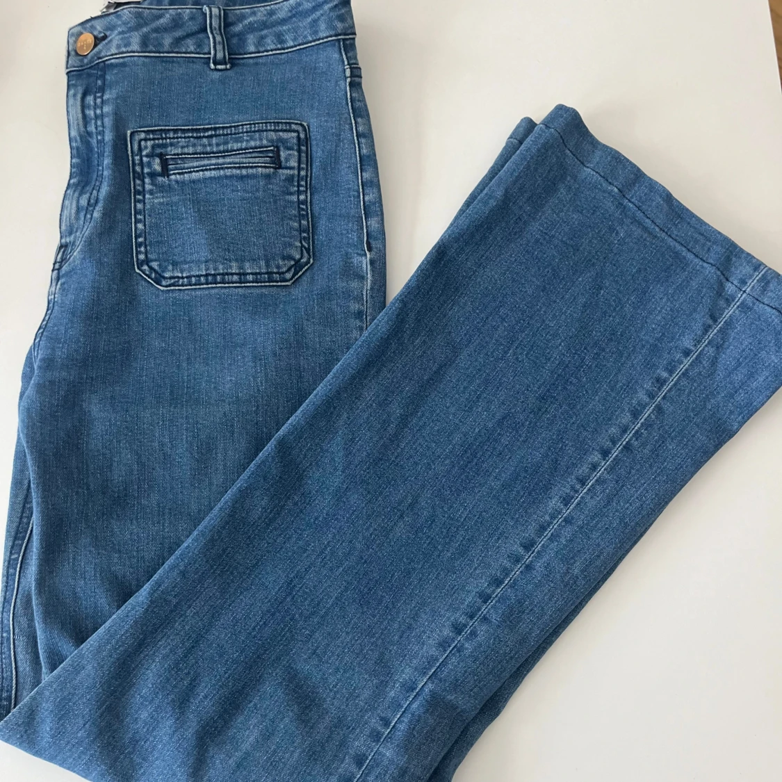 Blå bootcut jeans - 92