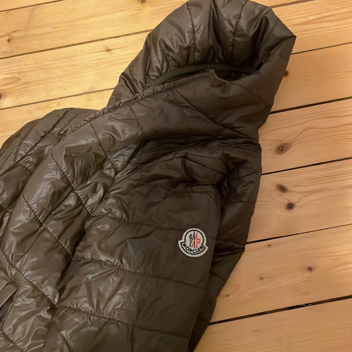 Brun dunjacka från moncler - 91