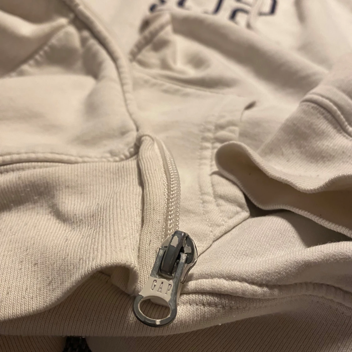 GAP zip up hoodie - 91
