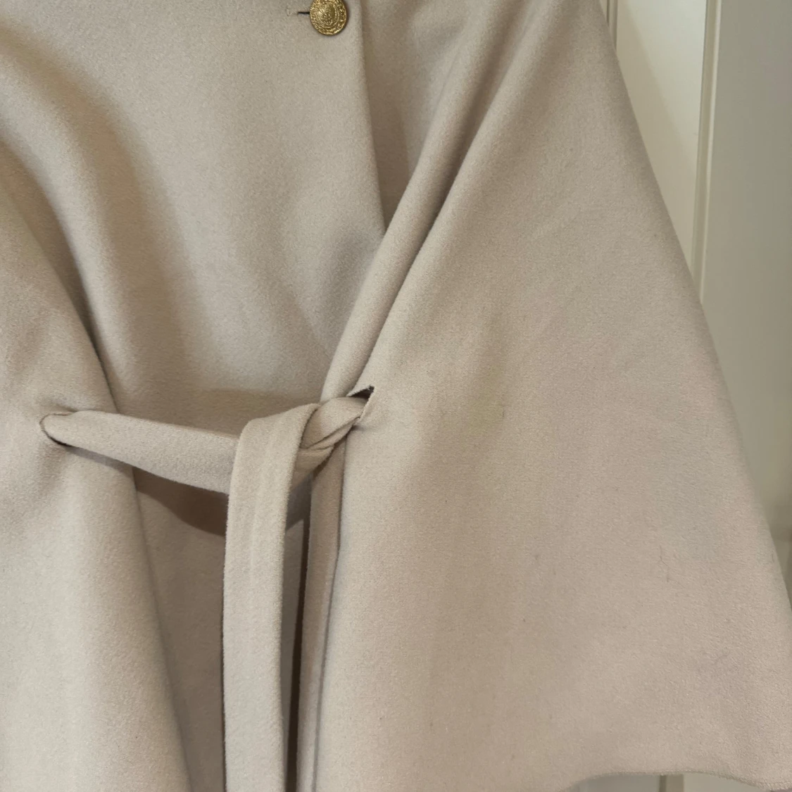 Beige kappa från Missay - 91