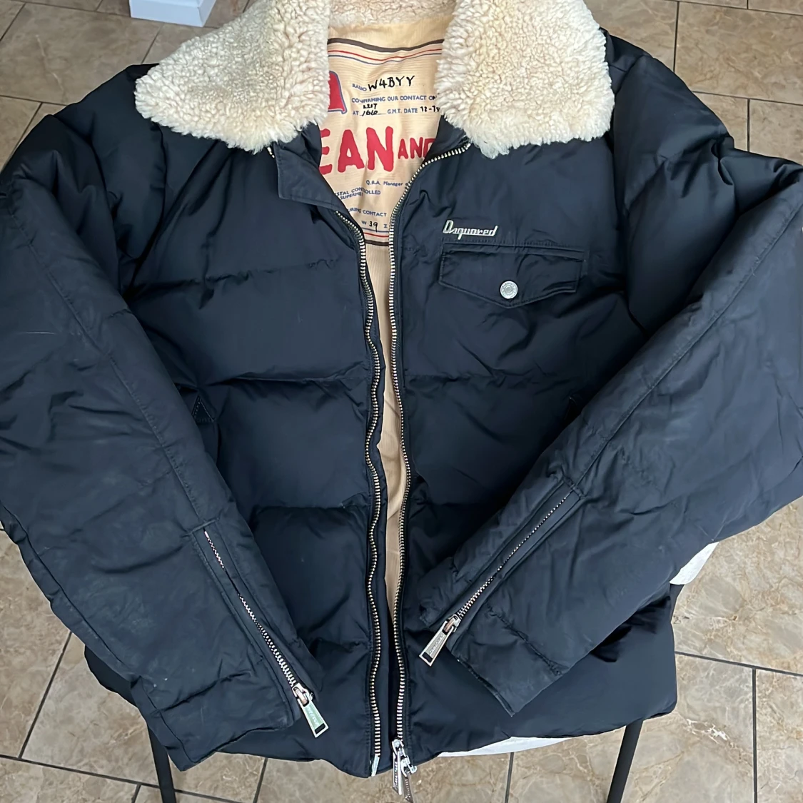 Svart pufferjacka från Dsquared2 - 92