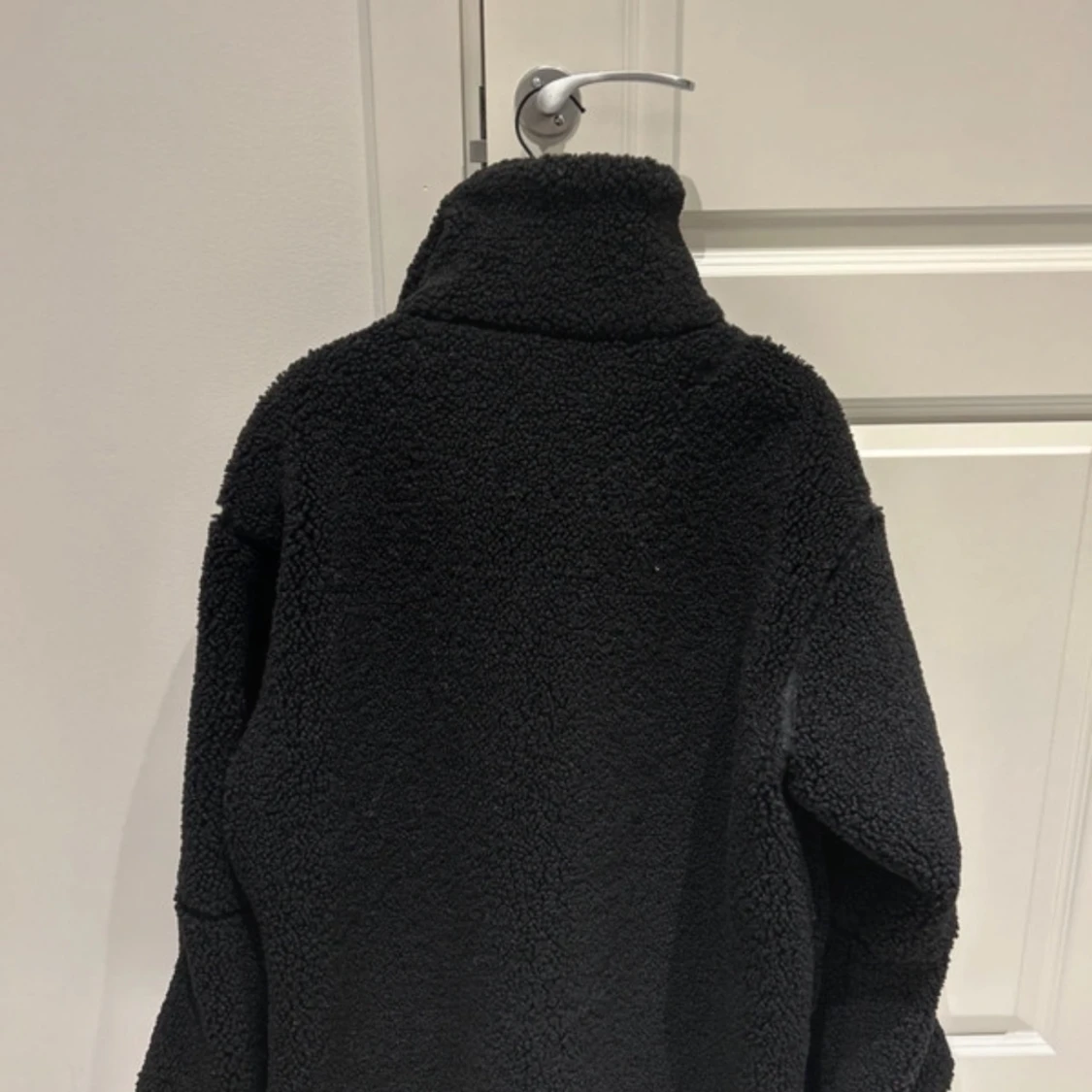 Svart teddyjacka från H&M - 4