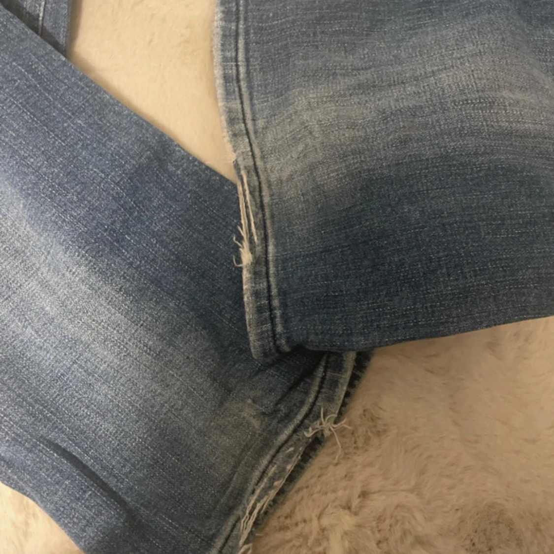 Blå jeans med bootcut - 91