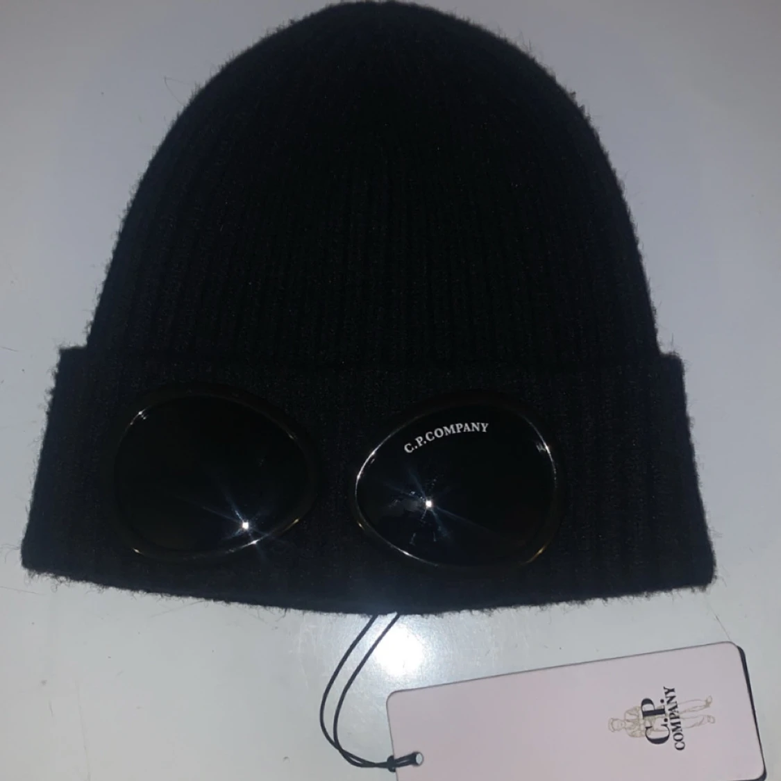 Svart mössa från C.P. Company