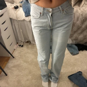 Low waist jeans  - Dessa är ifrån bikbok nästan aldrig använda 🩷nypris 599kr🩷