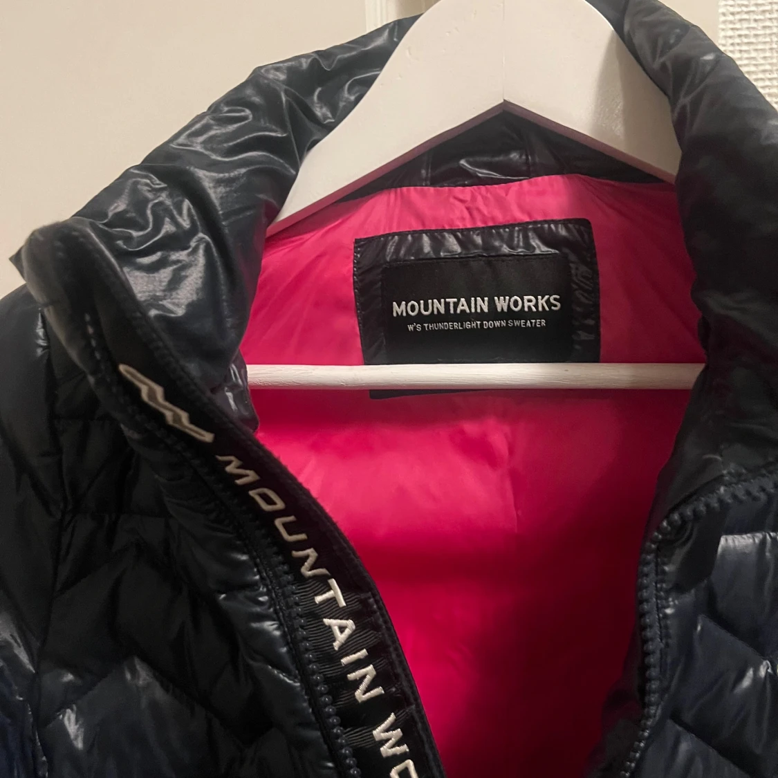 Mörkblå dunjacka från Mountain Works - 91