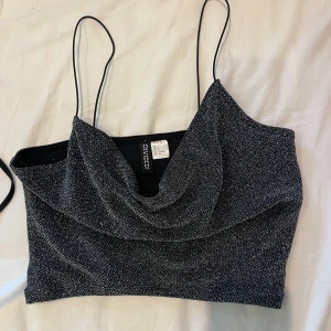 Glittrig topp - En glittrig fest topp 