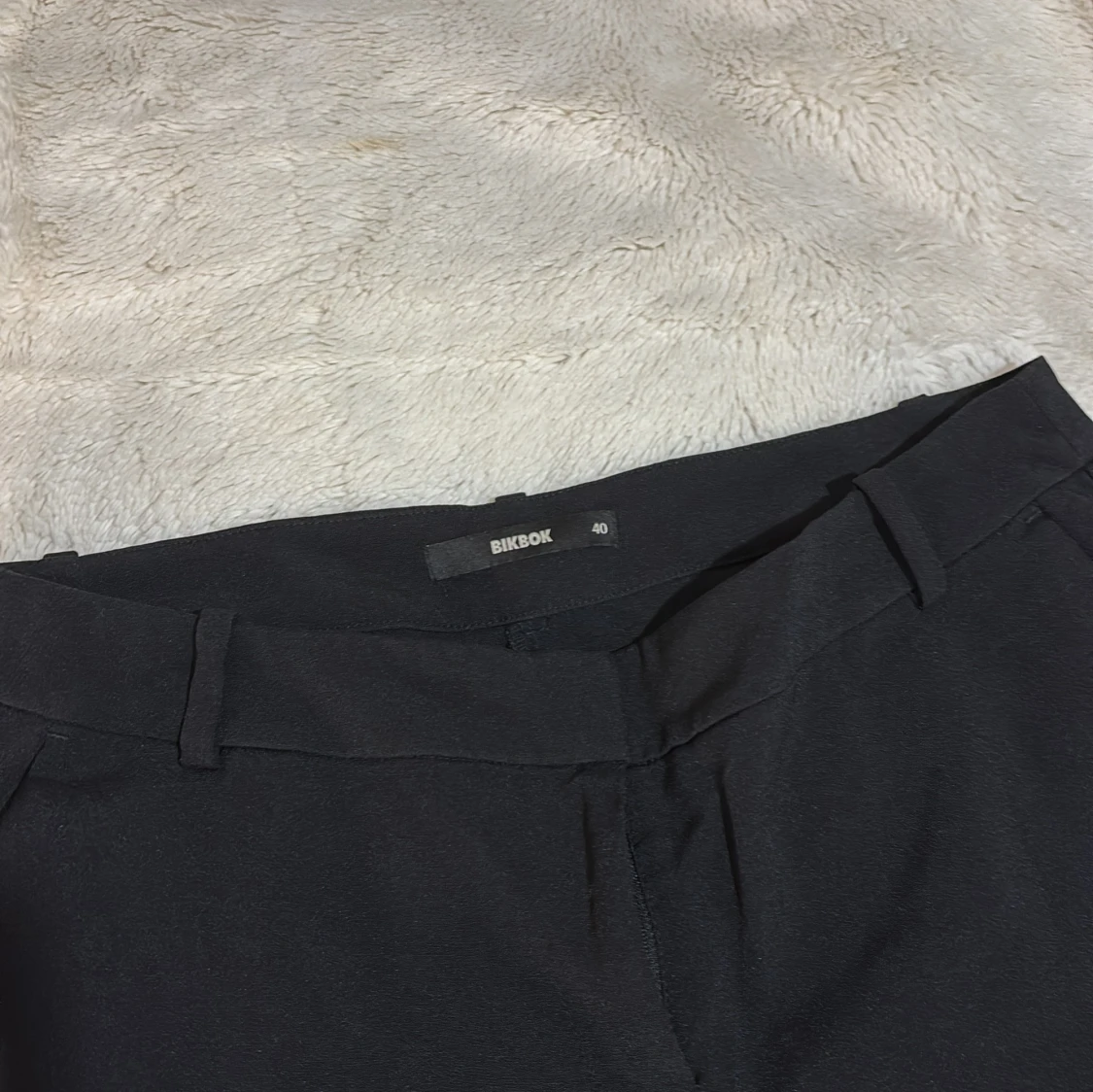 Svarta kostymbyxor - 93