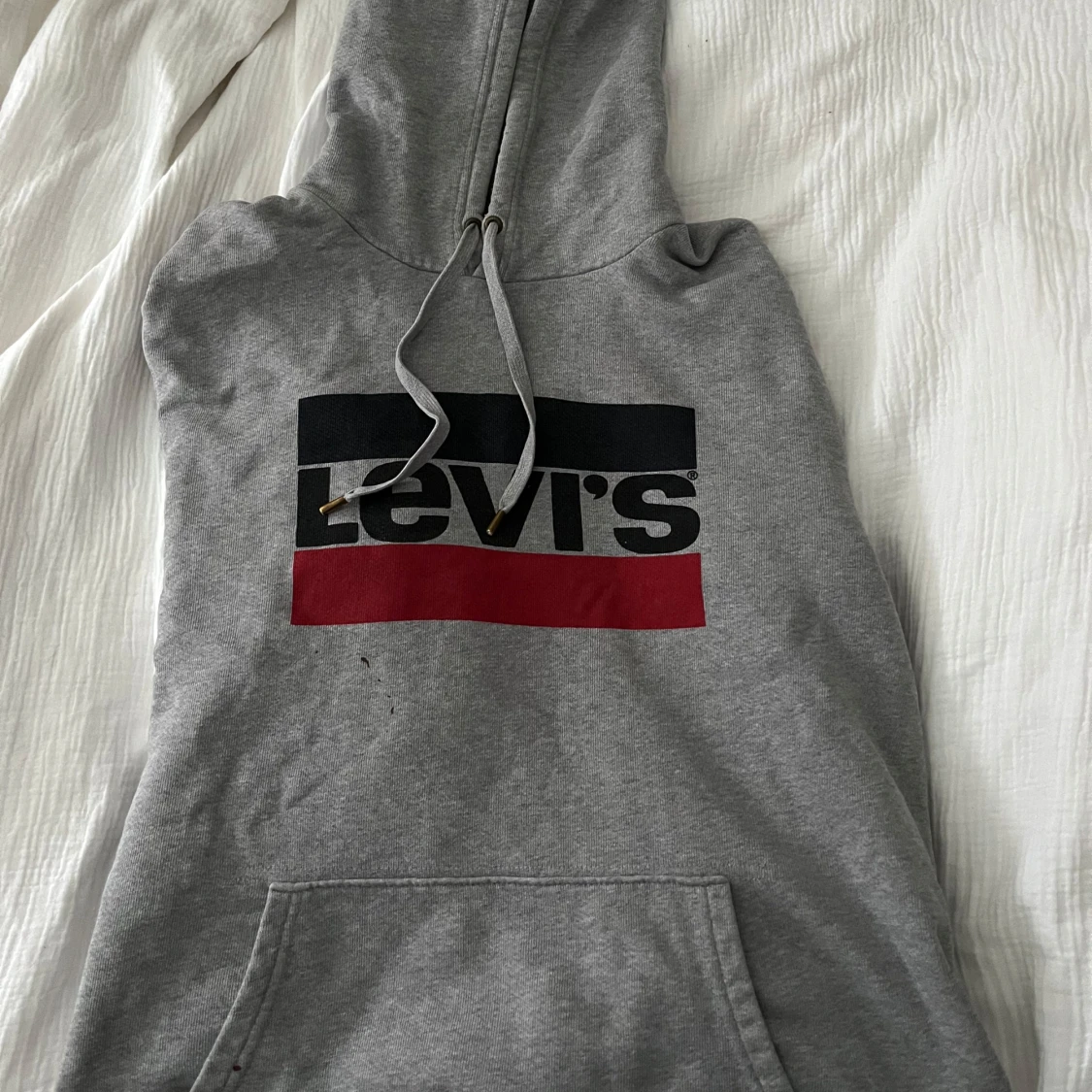 Grå hoodie från Levi's
