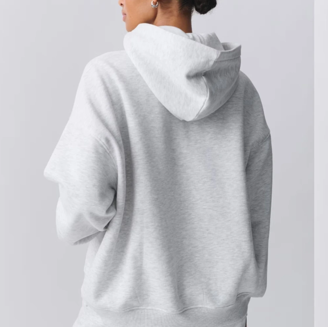 Grå Gina Tricot hoodie - 90