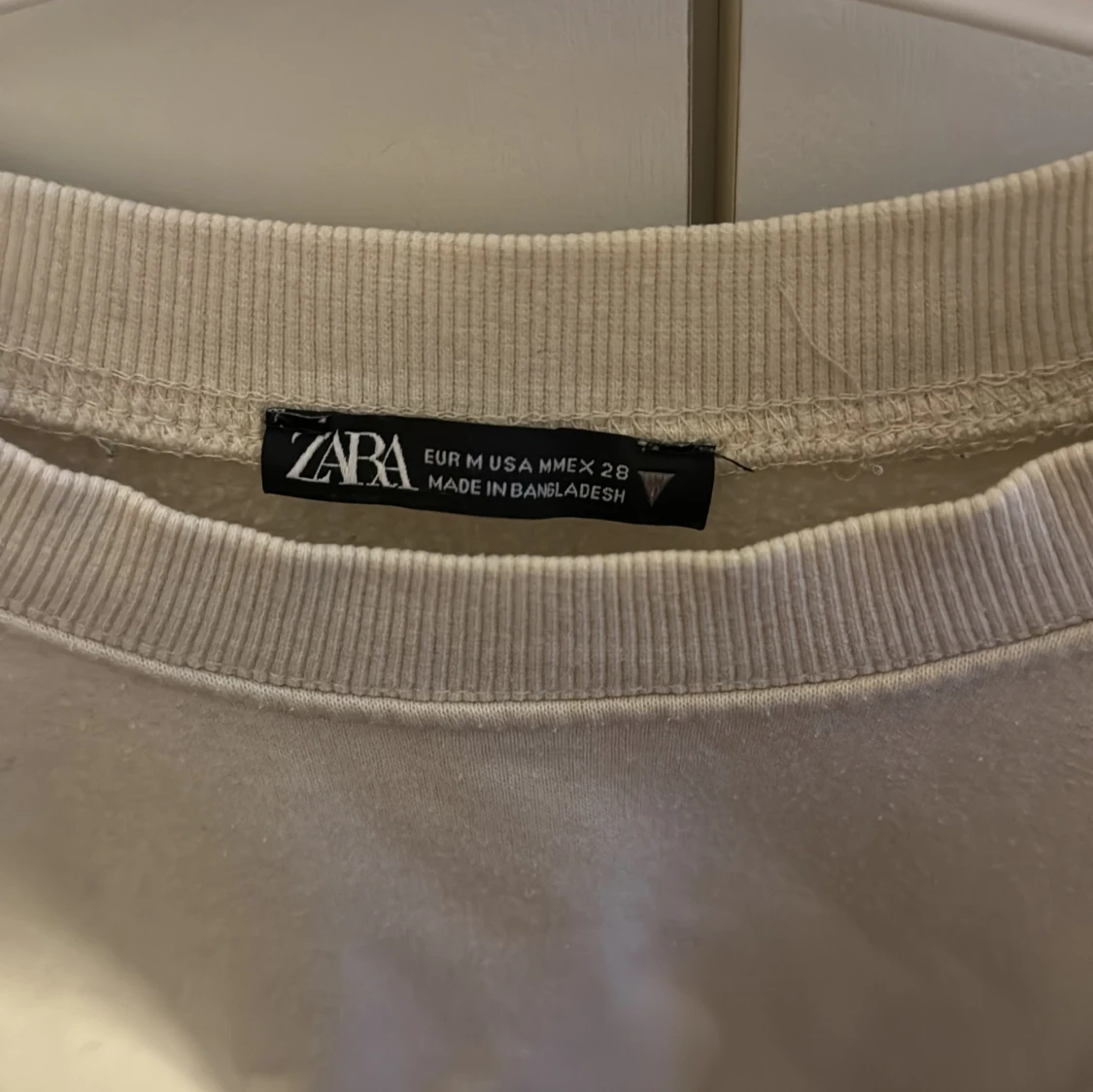 Beige sweatshirt från Zara - 90