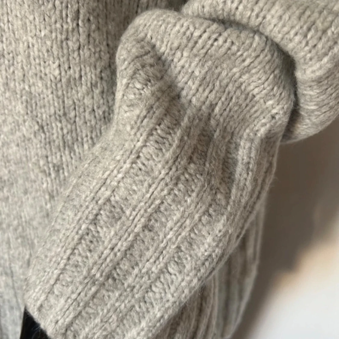 Grå stickad polotröja från Dunnes - 91