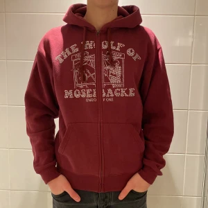 One of one hoodie - Limiterad one of one hoodie | strl: S | skick: 9/10 |