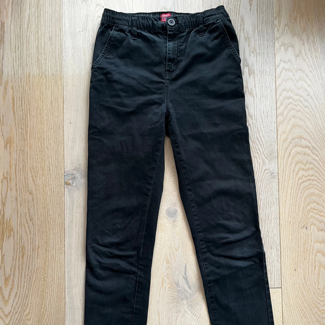 Svarta chinos från Levi's - 1