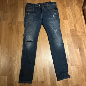 Replay anbass jeans - Reblay anbass jeans i storlek    W32/L32 i bra skick 