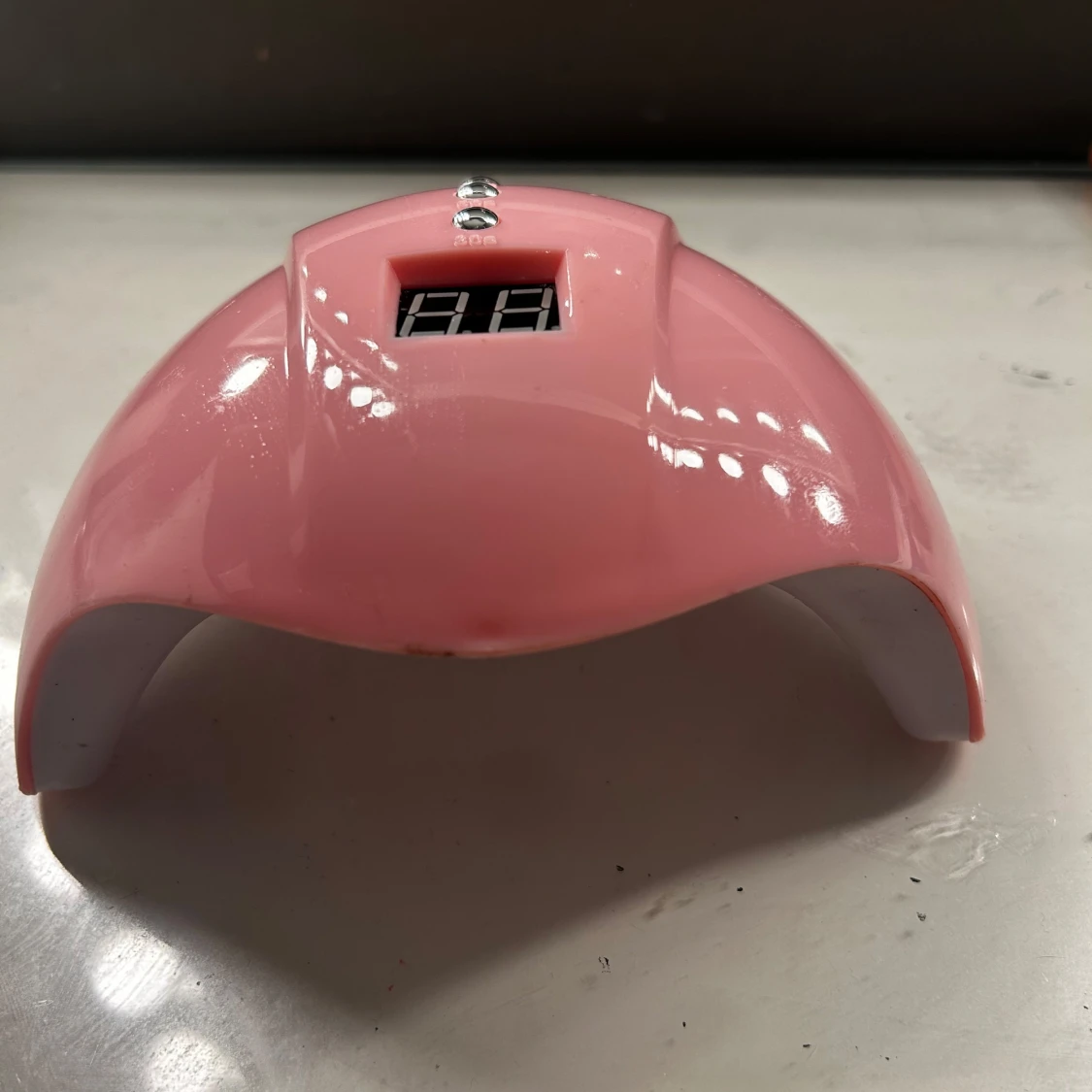 Rosa LED-lampa för naglar