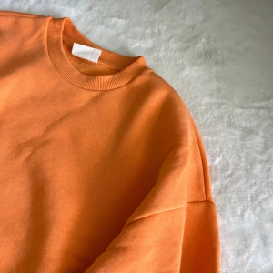 Sweatshirt - Ginatricot