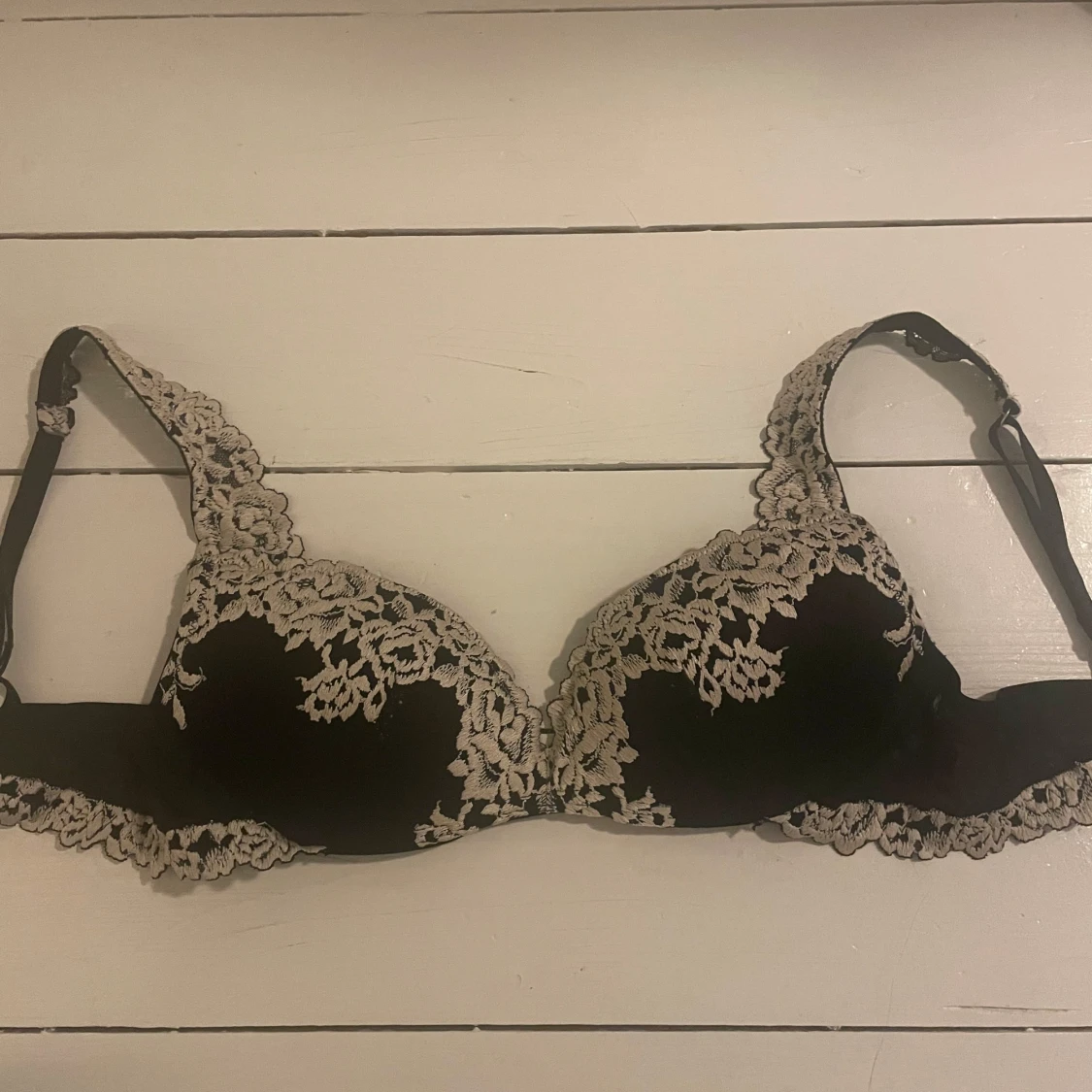 Helt oanvänd intisissimi bh endast testad