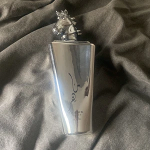 Lattafa maahir legacy edp parfym 100ml - Oanvänd