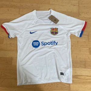 Barcelona away kit 23/24 - Barcelona 