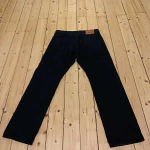 Levis 501 - Fina Levis 501.  