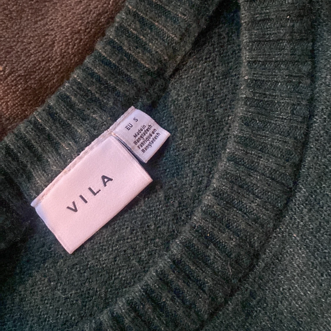 Mörkgrön stickad tröja  - 75