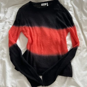 Tröja - Stickad tröja från Weekday⭐️ 50% ull!