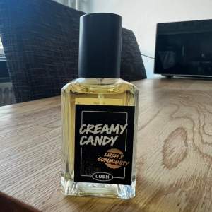 Säljer en superhärlig parfym som heter Creamy Candy från Lush. 