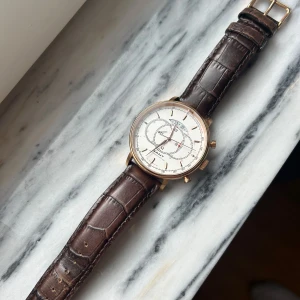 Gant klocka - Gant cameron nypris är 1800:- kr Den är väldigt välbeverad då den legat i garderoben. 