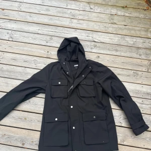 Fieldjacket - Säljer en sjukt fet jacka från märket ”JACAMO” perfekt till vintern. Pris går att diskutera!