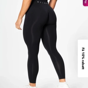 Relode Prime Seamless Tights - Säljer dessa träningsbyxor från relode i bra skick. Använd fåtal gånger. Köpt för 699kr