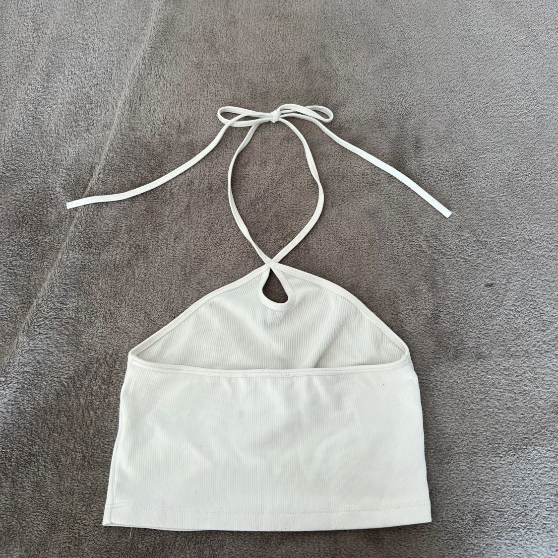 Vit ribbad halterneck topp - 90