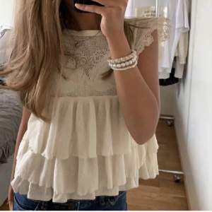 Så fin blus ifårn zara!!!🥰🥰