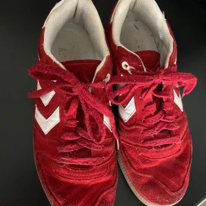 Handbollsskor - Använda men i bra skick. 