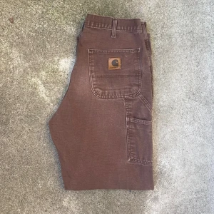 Carhartt jeans - Säljer dessa carhartt jeans, skriv om frågor!