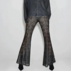 Hm spetsbyxor  - Andra bilden är lånad, sparsamt använda spetsbyxor, medföljer ej shorts 