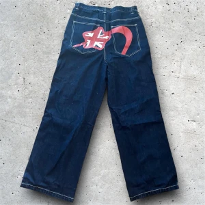 Helt nya baggy Jaded London Jeans 🇬🇧 - Helt nya baggy Jaded London Jeans. Storlek S-L, Unisex. Skriv ifall du vill köpa :)