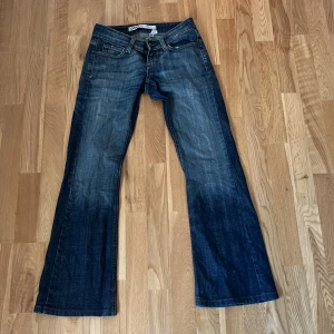 lågmidjade jeans - lågmidjade jeans