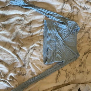 Snyggare blå tröja - Bra skixk, knappt använd