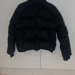 Äkta svea dun jacka - Kommer inte till användning,en riktigt bra vinter jacka