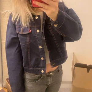 levi’s skinnjacka - säljer min gamla skinnjacka från levis