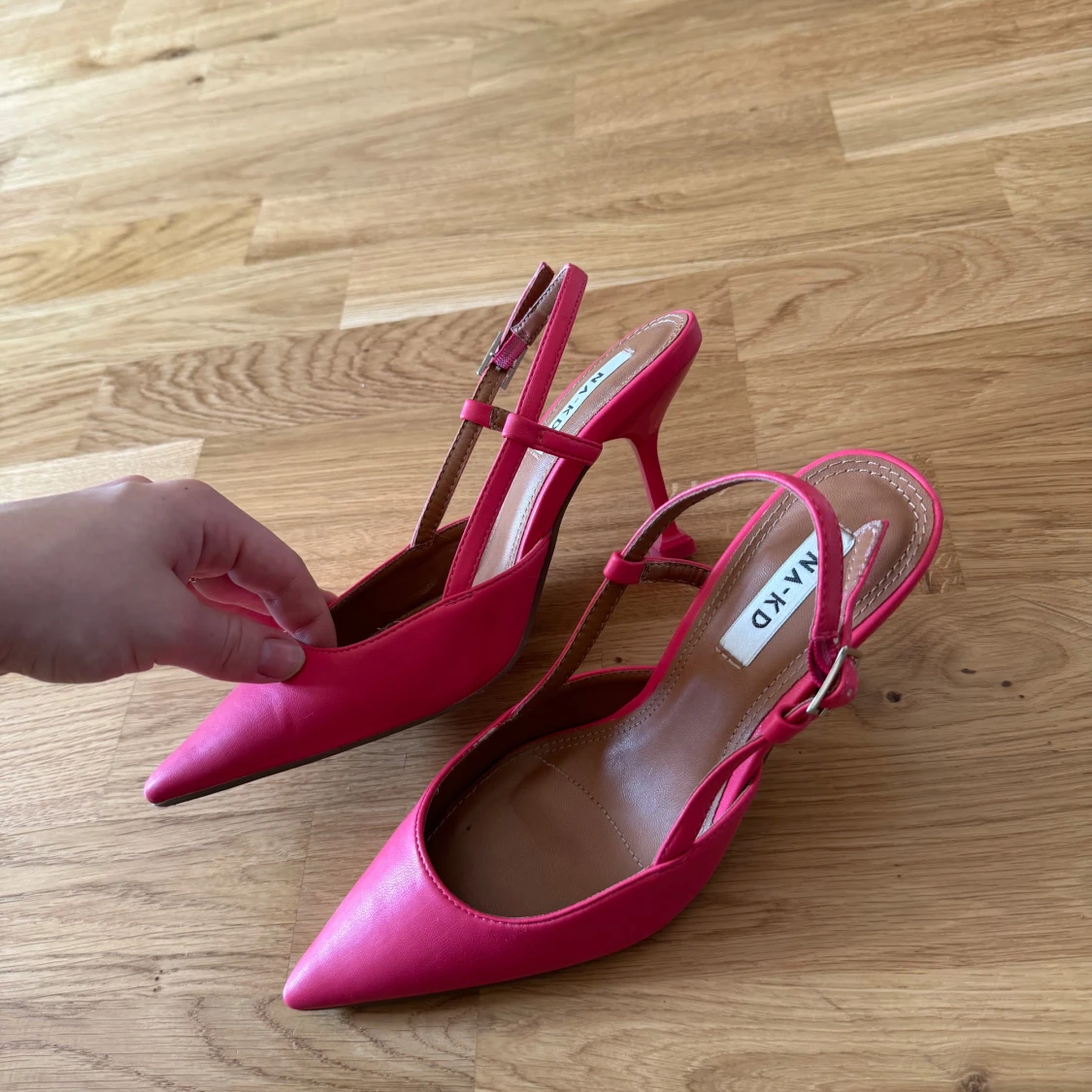 Rosa pumps från NA-kd - 92
