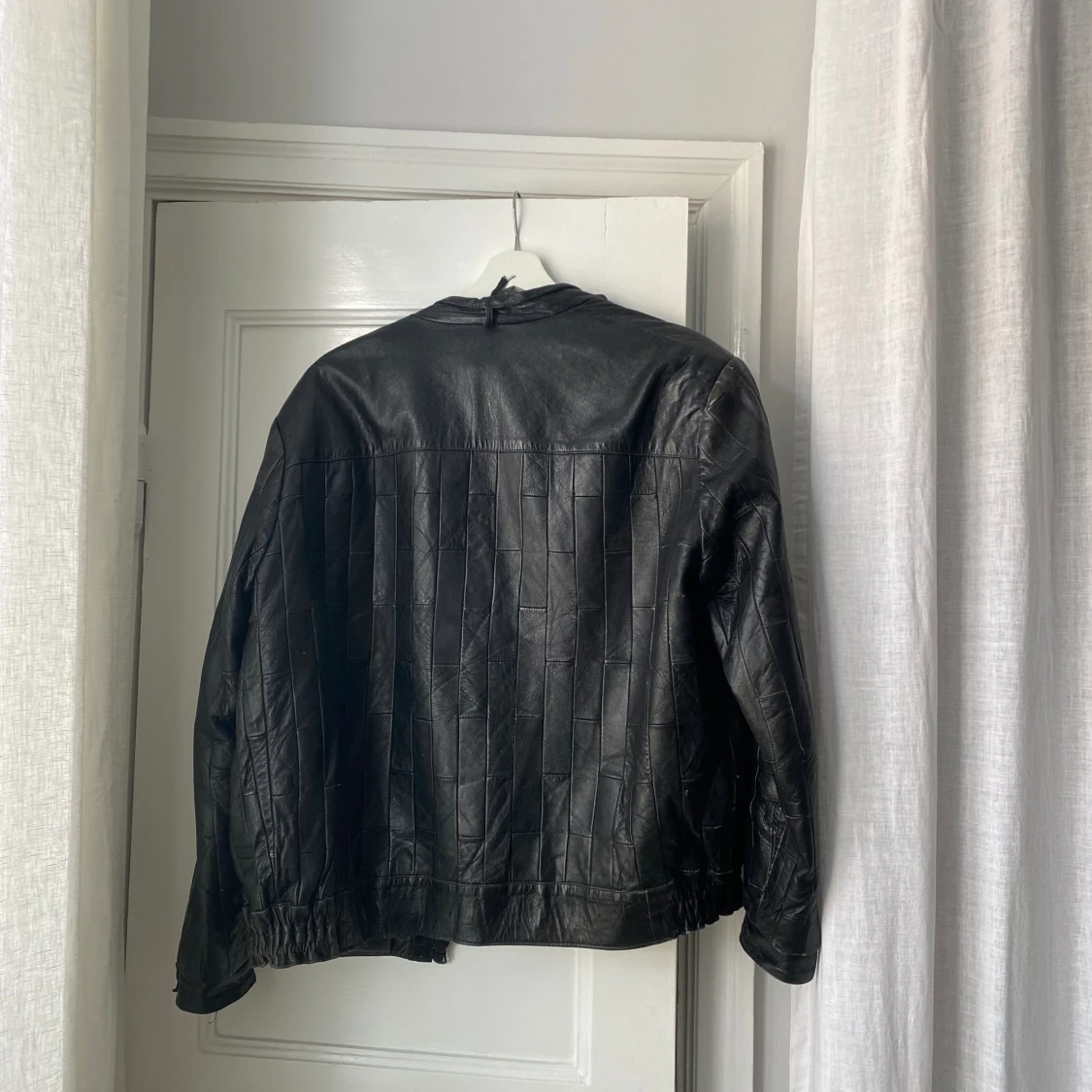Vintage skinnjacka från Paris - 90