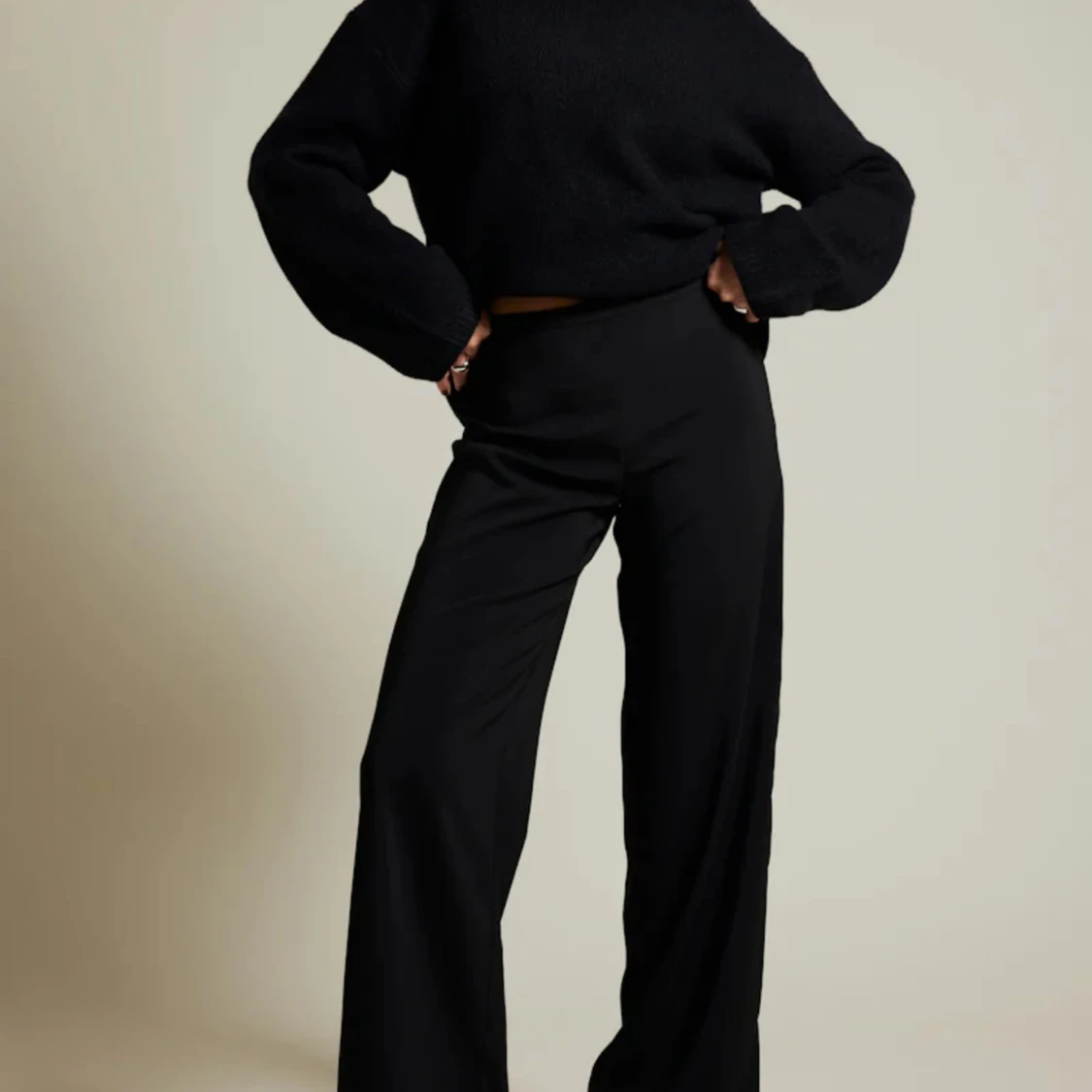 Svarta kostymbyxor - 90