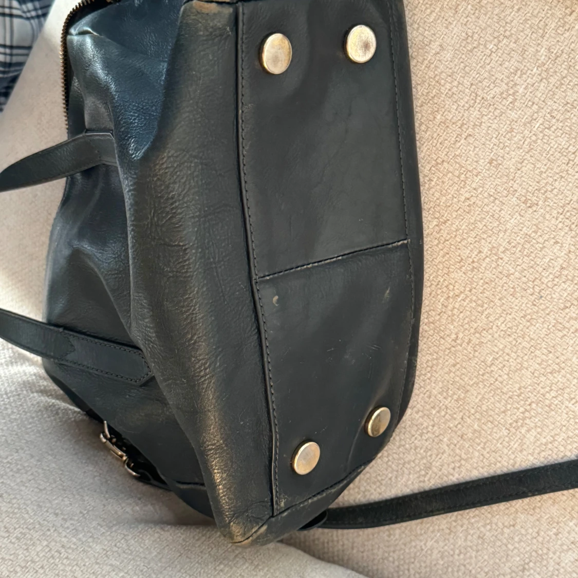 Svart väska  - 93