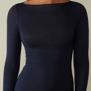 Intimissimi Cashmere Tröja - Säljer min intimissimi tröja då den ej används längre. Den är använd men i topp skick inga hål osv. 🩷