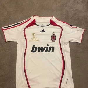 Fotbolls tröja Ac Milan - Champions League final 2007 Ac Milan. Perfekt skick.