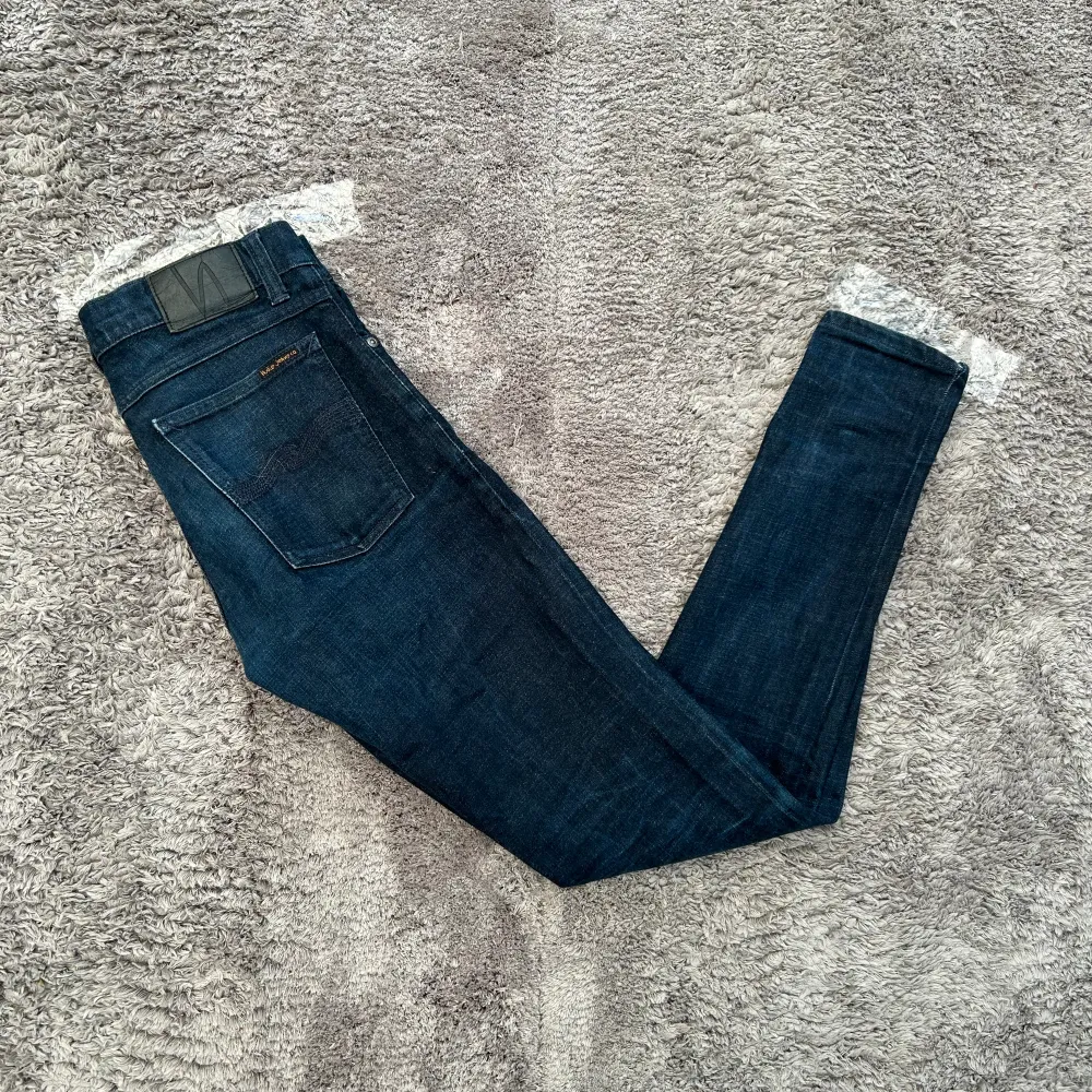 Nudie jeans || Bra skick || Köp sker via plick eller Swish || Rabatt vid köp av flera plagg || Mvh, JeansFabriken ||  3. Jeans & Byxor.