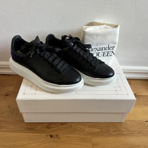 Alexander McQueen - Skor från Alexander McQueen i storlek 40. Äkta!